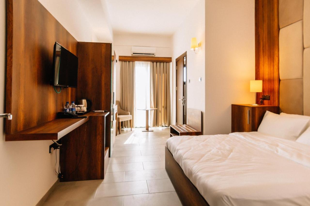 Cezar'S Airport Hotel 尼科西亚 外观 照片