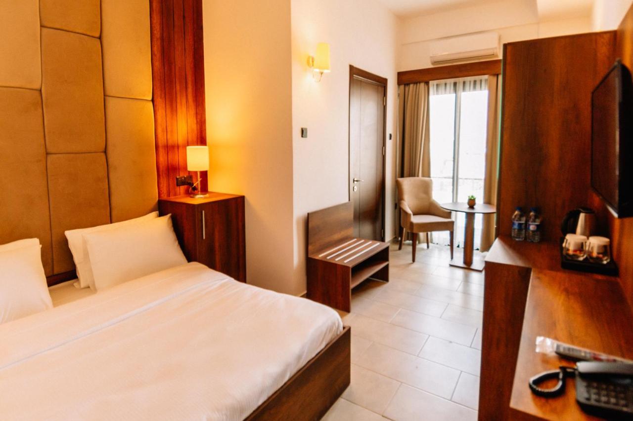 Cezar'S Airport Hotel 尼科西亚 外观 照片