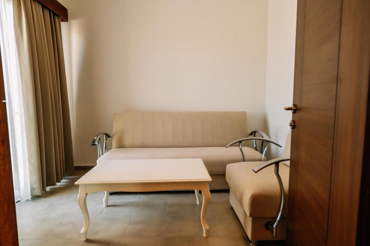 Cezar'S Airport Hotel 尼科西亚 外观 照片